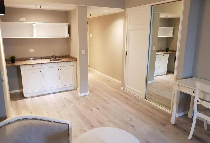 هتل Up America Plaza