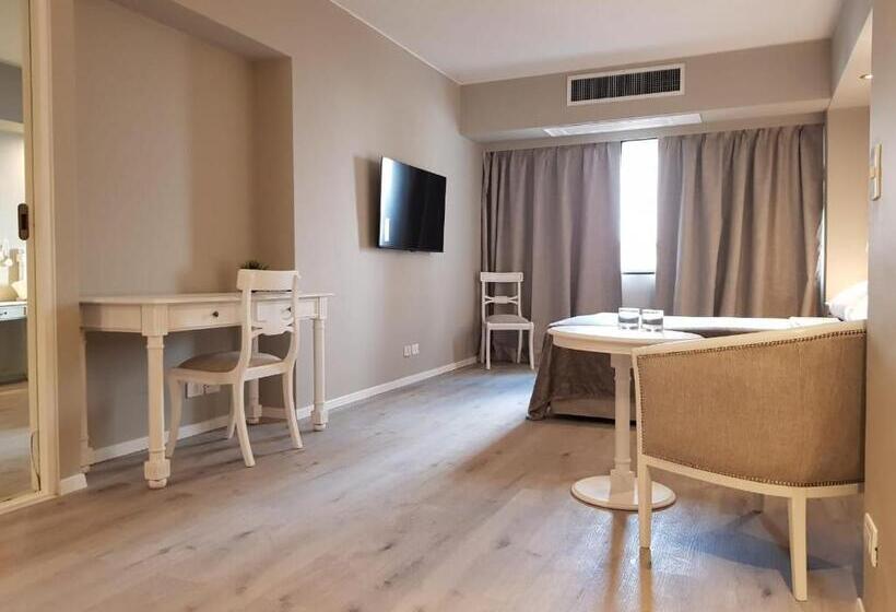 هتل Up America Plaza