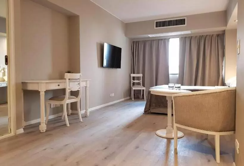 فندق Up America Plaza