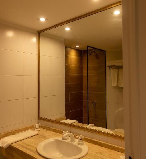 هتل Up America Plaza