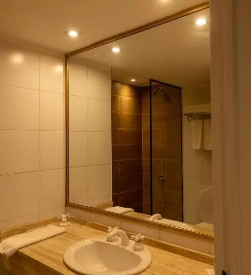 فندق Up America Plaza