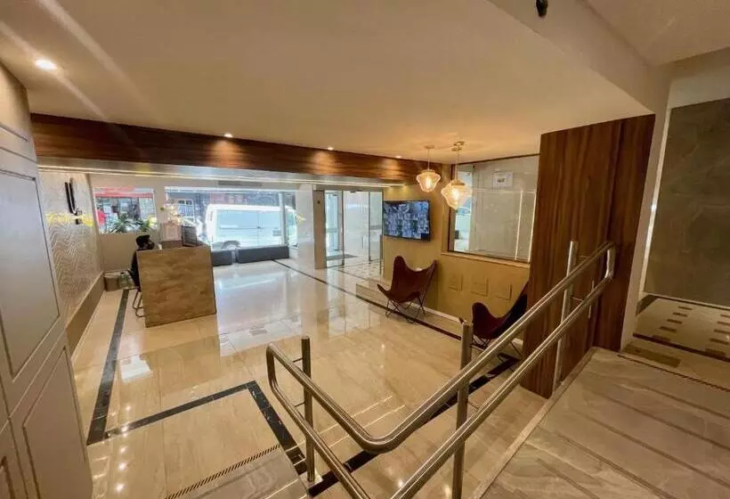 فندق Up America Plaza