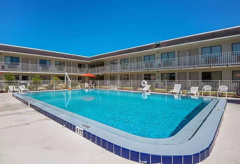 مُتل Rodeway Inn Kissimmee Maingate West   Free Theme Park Shuttle