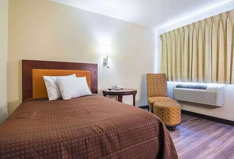 مُتل Rodeway Inn Kissimmee Maingate West   Free Theme Park Shuttle