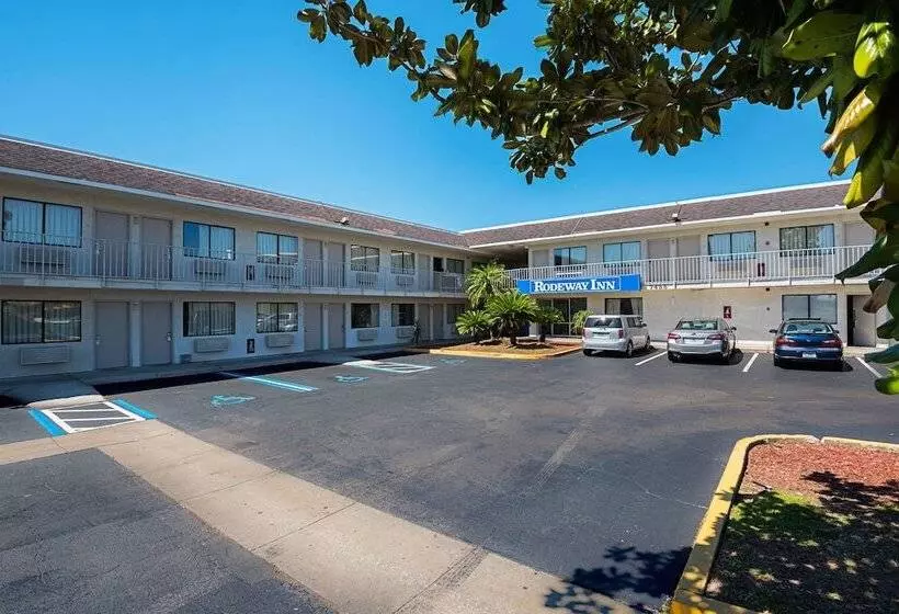 مُتل Rodeway Inn Kissimmee Maingate West   Free Theme Park Shuttle