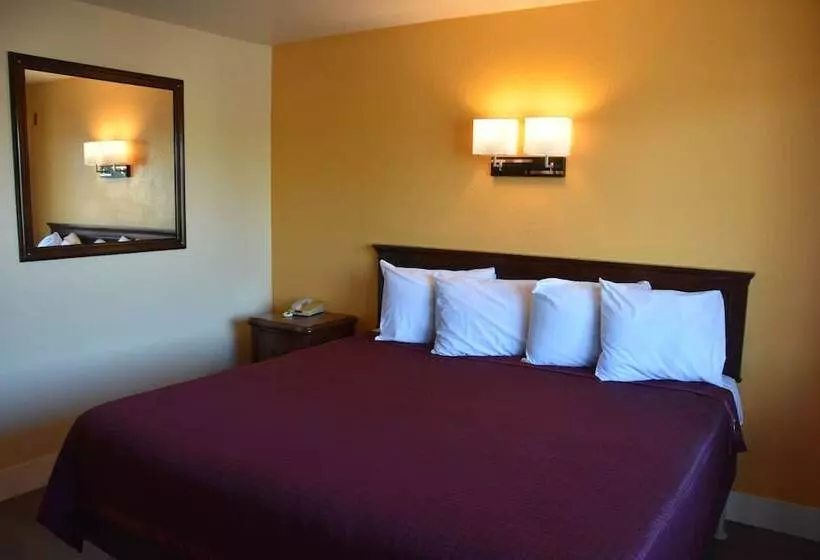 مُتل Rodeway Inn Kissimmee Maingate West   Free Theme Park Shuttle