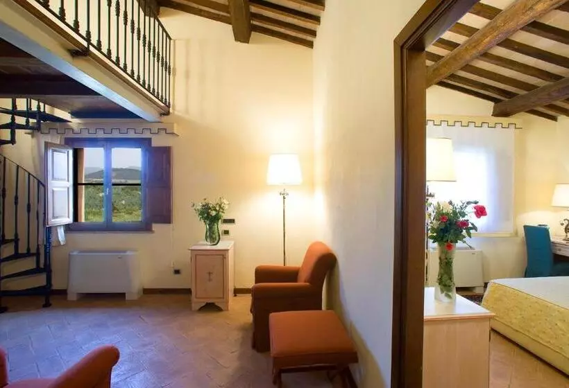 Sovana Hotel & Resort