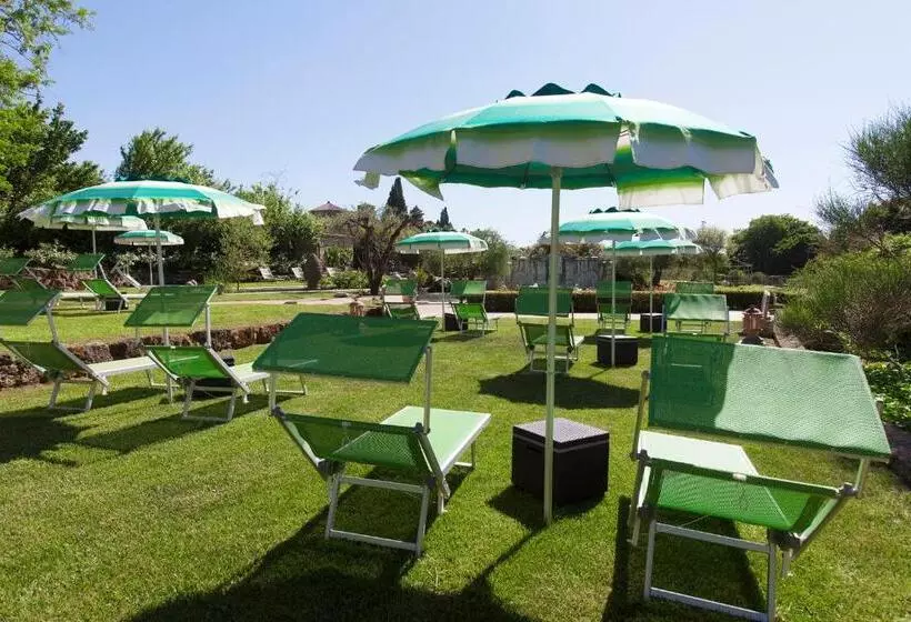 Sovana Hotel & Resort