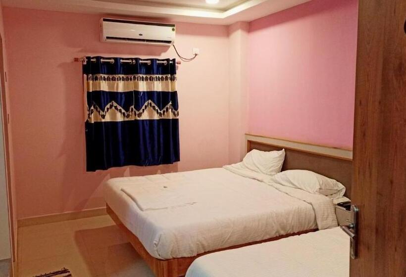 Hotel Aarthi Residency