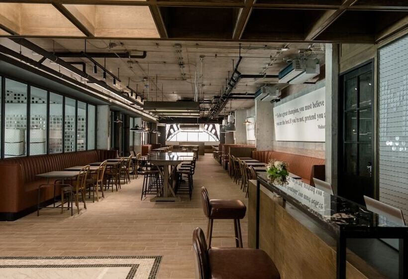 호텔 Marina House Muaythai Taiad Phuket