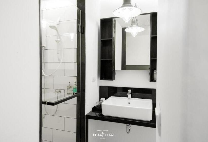 호텔 Marina House Muaythai Taiad Phuket