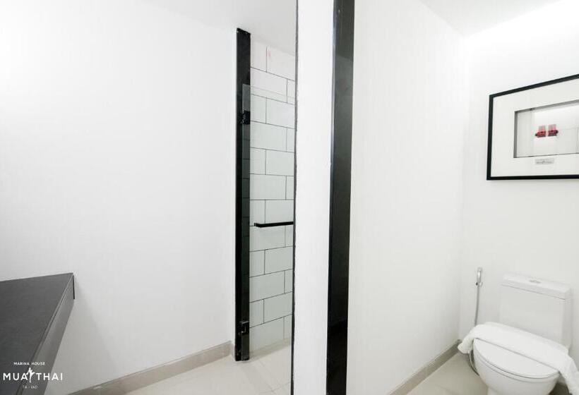 호텔 Marina House Muaythai Taiad Phuket