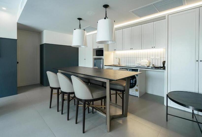 호텔 Marina House Muaythai Taiad Phuket