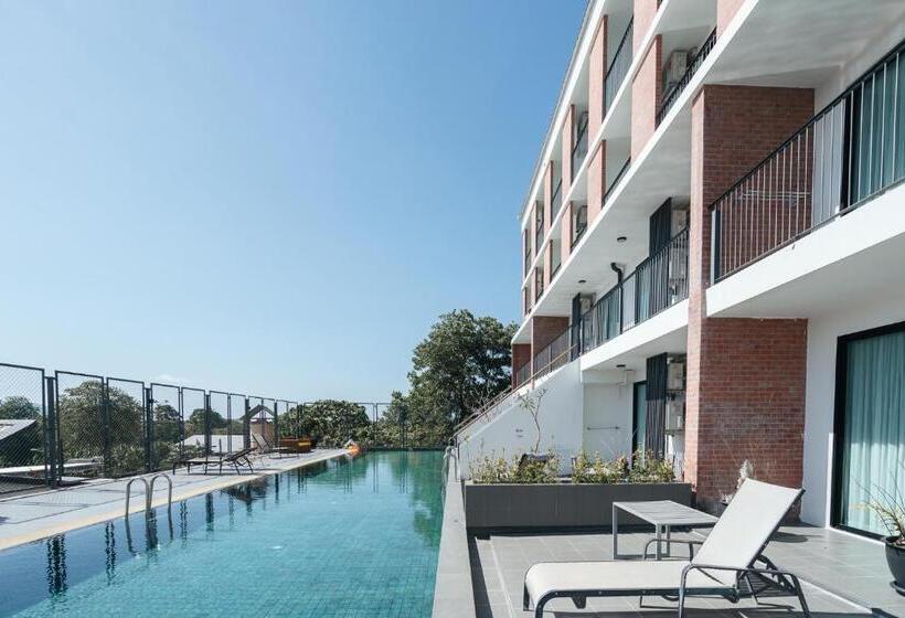 호텔 Marina House Muaythai Taiad Phuket