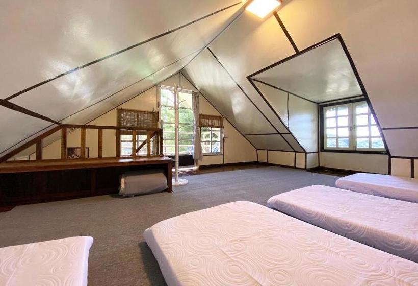 בית מלון כפרי Lily Cottage & Kitchen