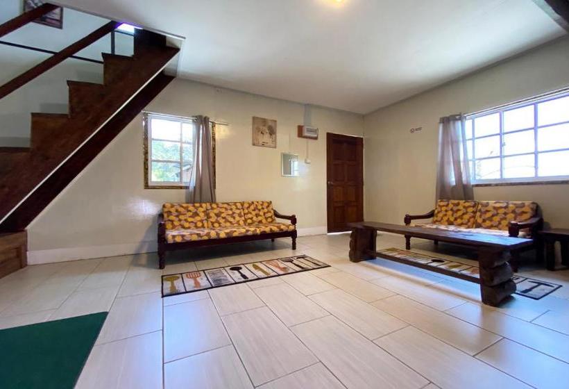 בית מלון כפרי Lily Cottage & Kitchen