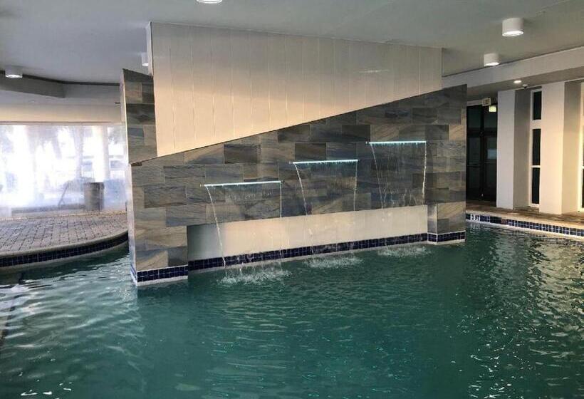 Luxury 2 Beds 2 Bath Ocean Front Condo