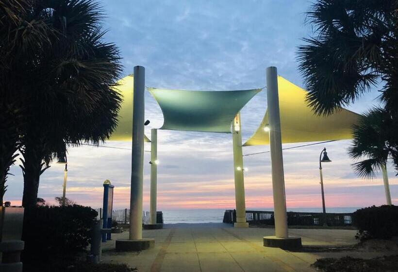 Luxury 2 Beds 2 Bath Ocean Front Condo