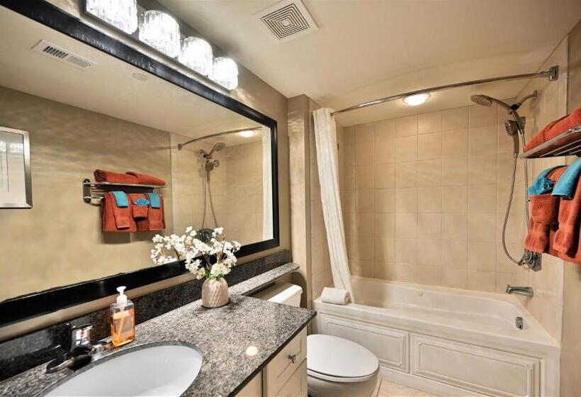 Luxury 2 Beds 2 Bath Ocean Front Condo