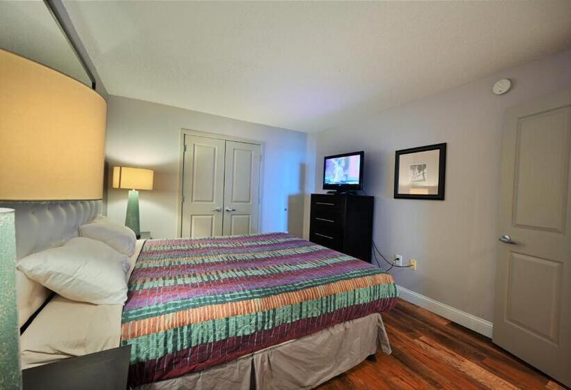 Luxury 2 Beds 2 Bath Ocean Front Condo