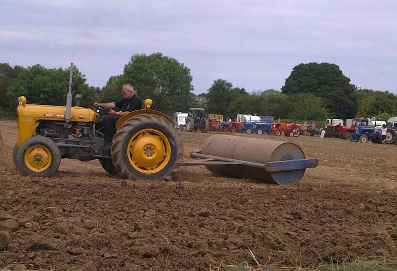 Park View R & R   Adult Only   Self Catering   Free Parking   Ev Point