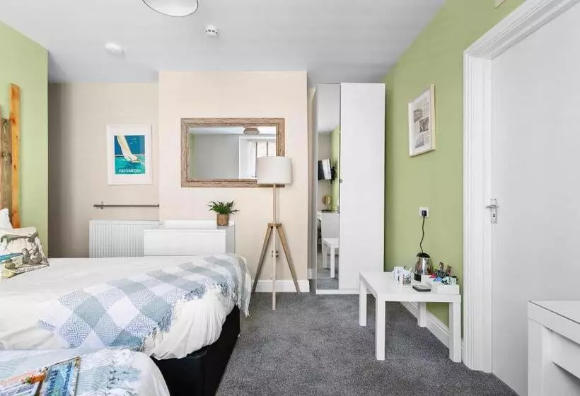 Park View R & R   Adult Only   Self Catering   Free Parking   Ev Point