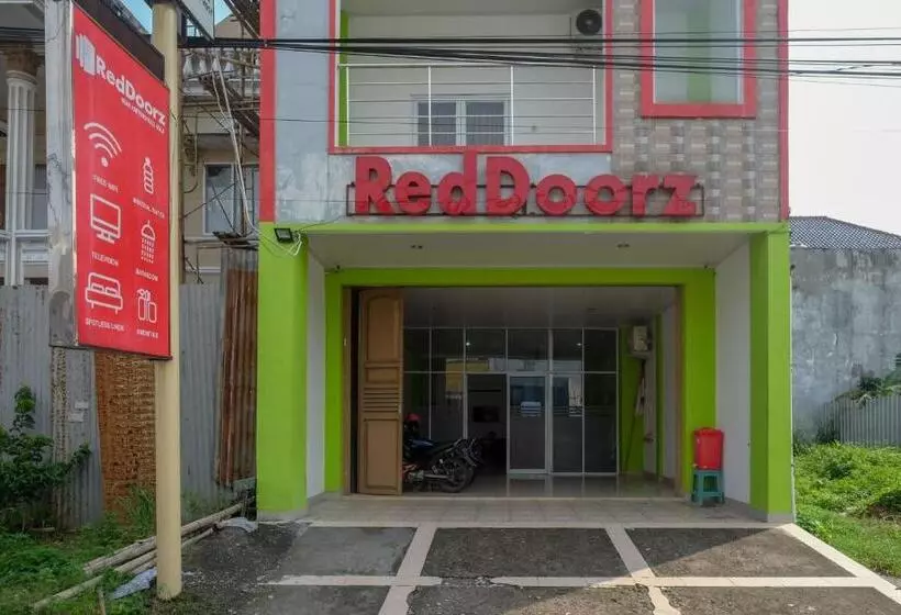 Majatalo Reddoorz Near Pakuwon Mall Solo Baru