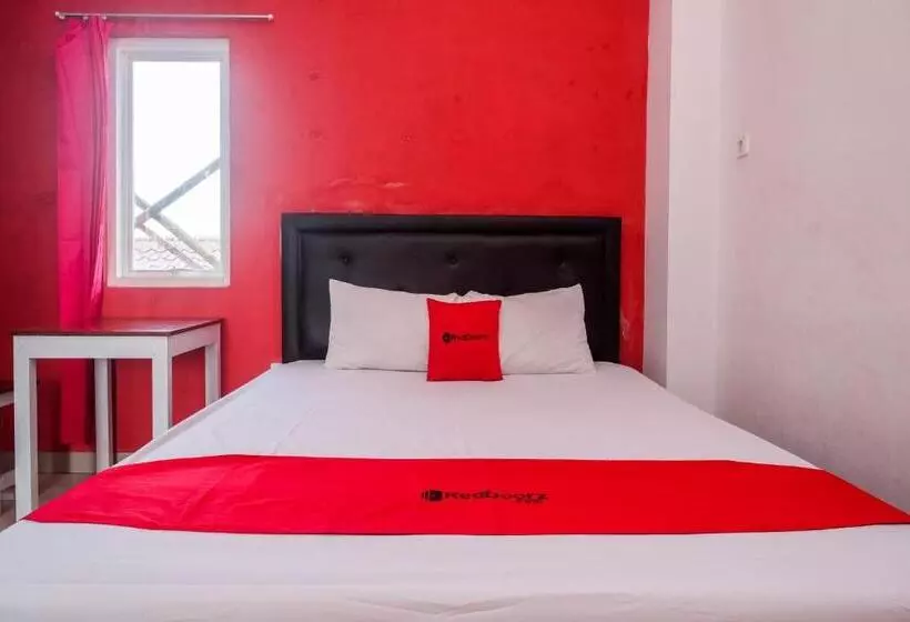 Majatalo Reddoorz Near Pakuwon Mall Solo Baru