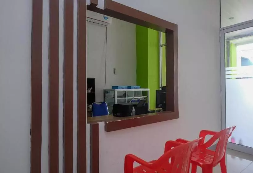 Majatalo Reddoorz Near Pakuwon Mall Solo Baru