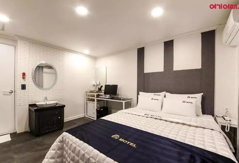 Prince Motel