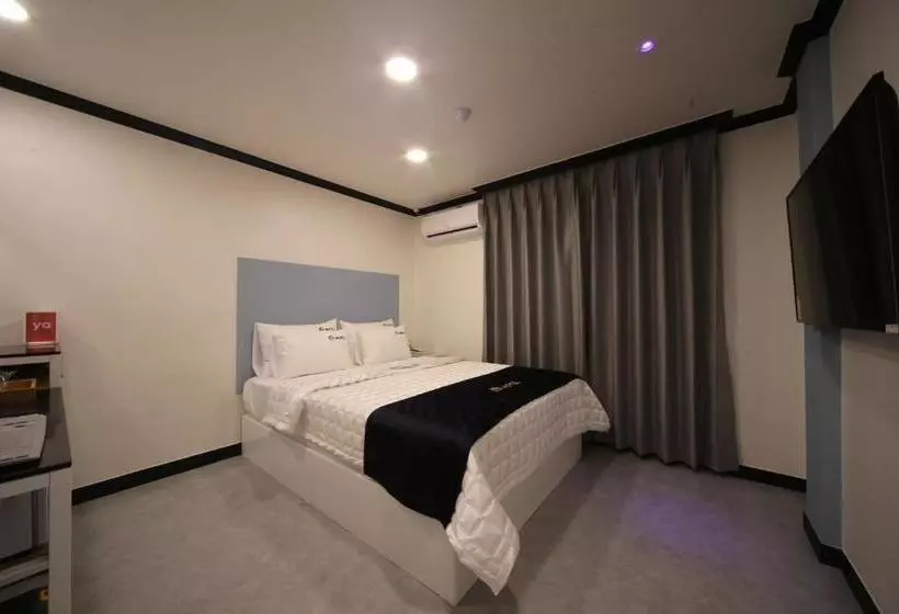 Prince Motel