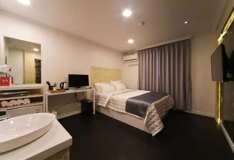 Prince Motel