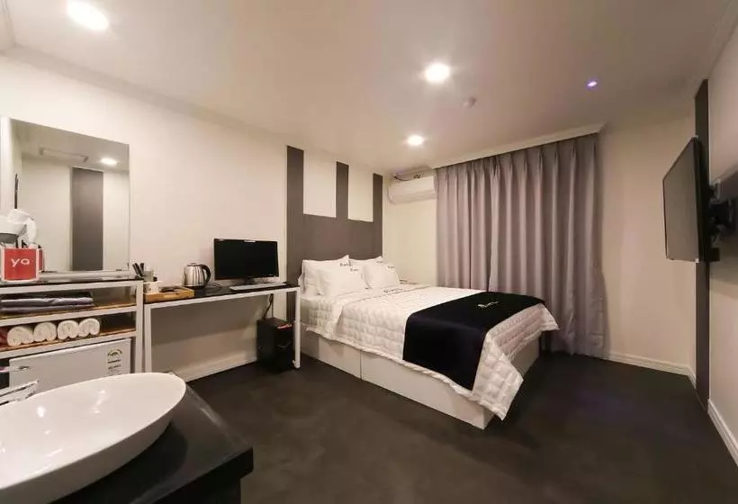 Prince Motel