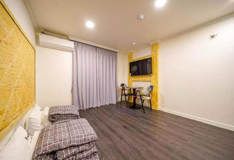 Prince Motel