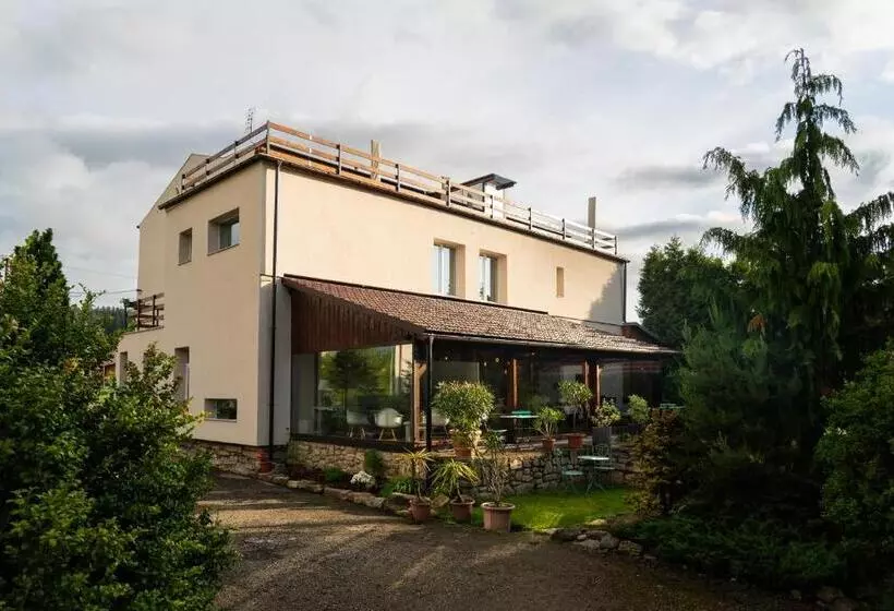 Retkeilymaja Penzion Na Hostici