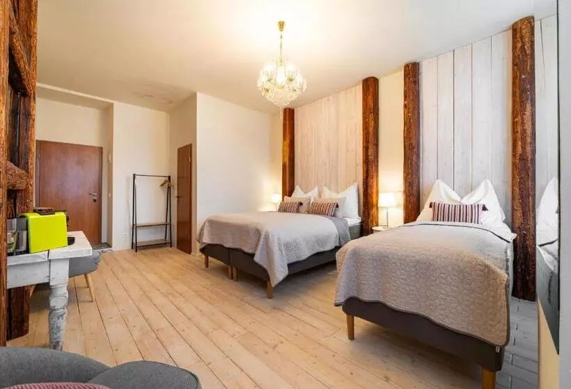 Retkeilymaja Penzion Na Hostici