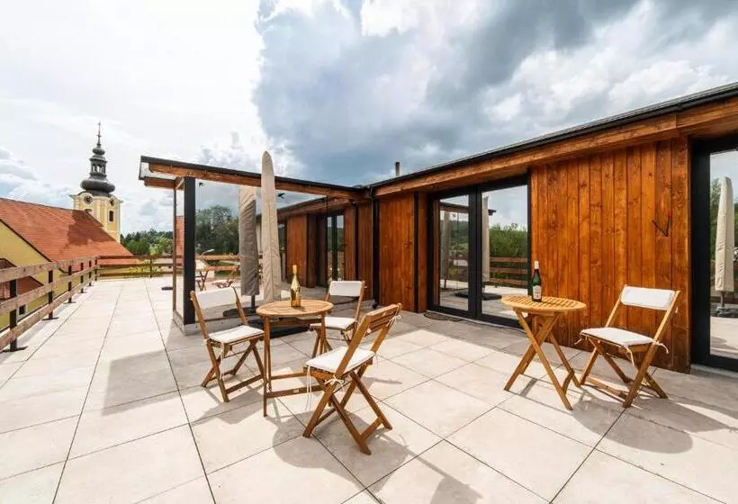 Retkeilymaja Penzion Na Hostici