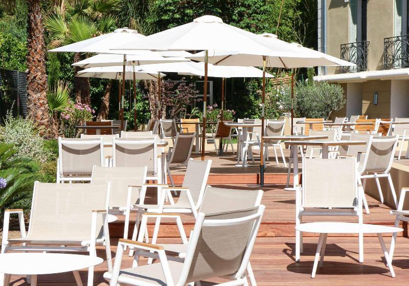 Eden Rose Grand Hotel Bw Premier Collection