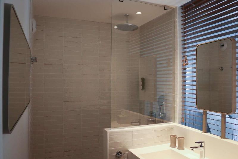 Eden Rose Grand Hotel Bw Premier Collection