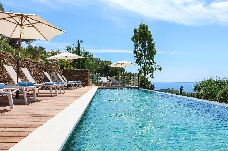 Eden Rose Grand Hotel Bw Premier Collection