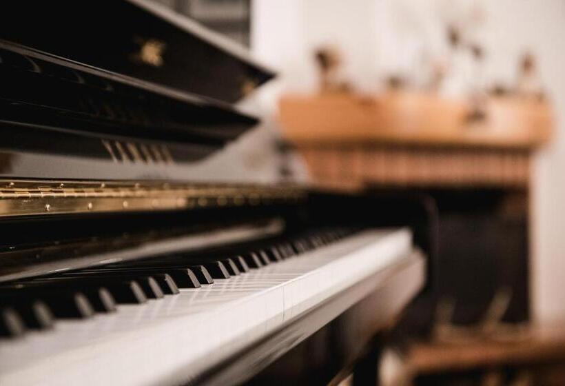 בית מלון כפרי Monte Cherz