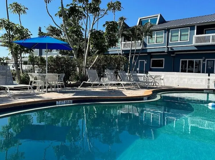 Hotelli The Suites At Fishermen S Village 2 Bedroom Suites