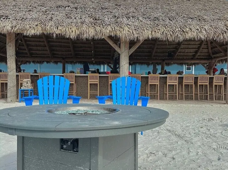 Hotelli The Suites At Fishermen S Village 2 Bedroom Suites