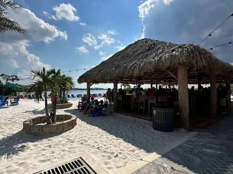 Hotelli The Suites At Fishermen S Village 2 Bedroom Suites