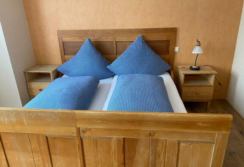 بنسيون Zur Schleibrücke