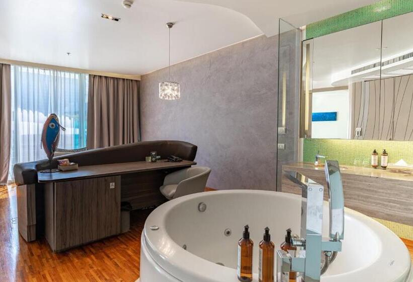 فندق Baraquda Heeton Pattaya By Compass Hospitality