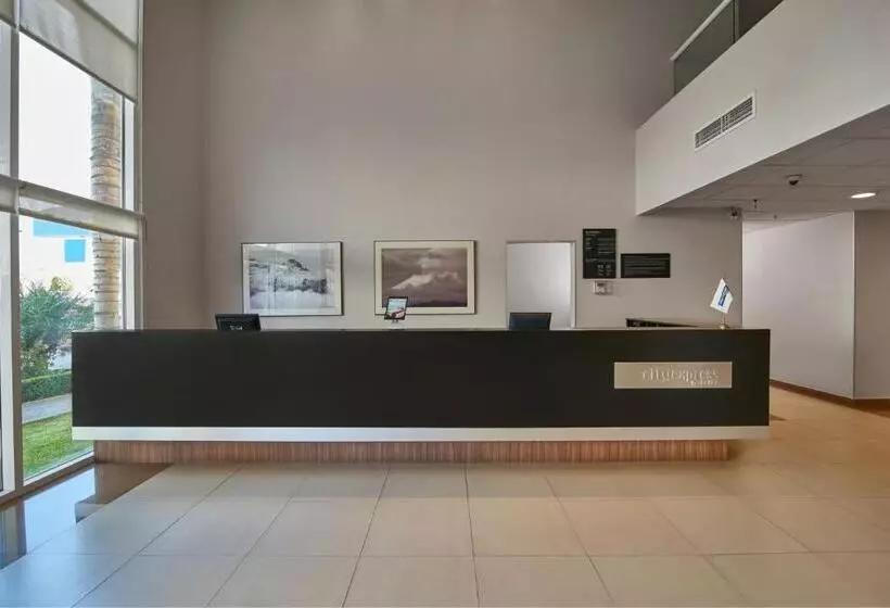 فندق City Express By Marriott Puebla Angelopolis