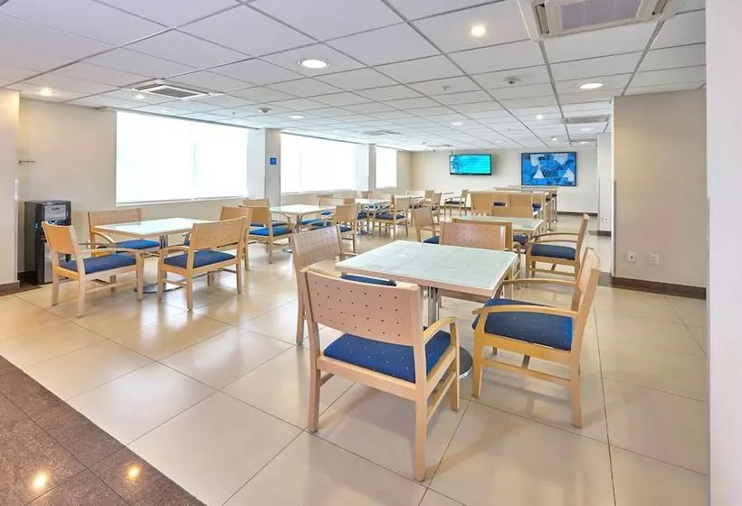 فندق City Express By Marriott Puebla Angelopolis