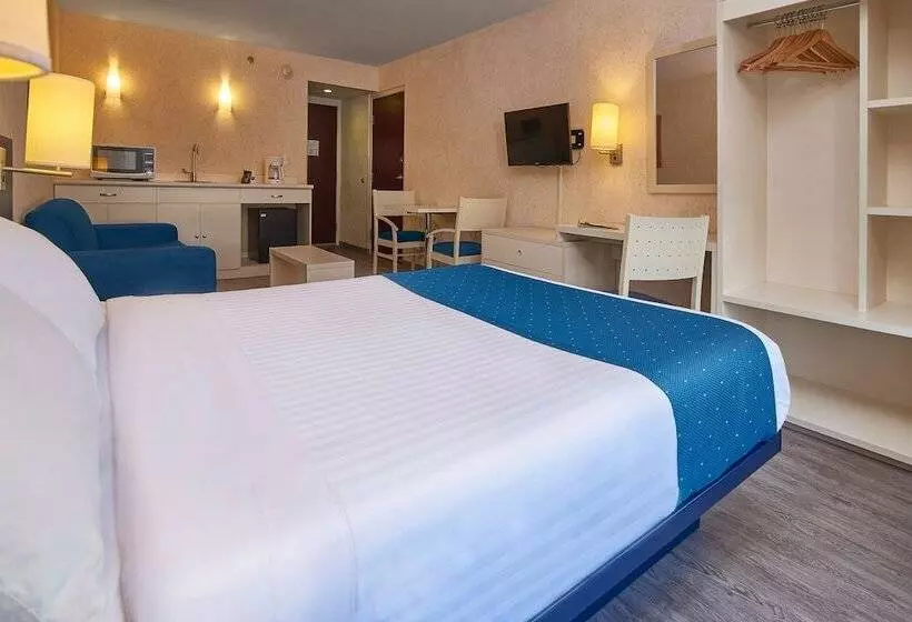 فندق City Express By Marriott Puebla Angelopolis