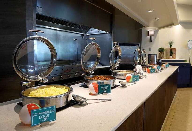 هتل Embassy Suites By Hilton Dorado Del Mar Beach Resort